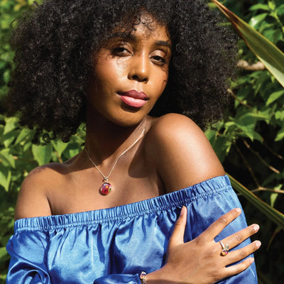 Collier Fleur en argent sterling. Pendentif rond avec de vraies fleurs par Shrieking Violet®